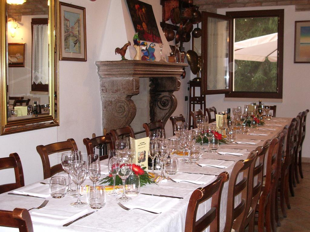 Agriturismo Antica Corte Cason Ronco allʼAdige Eksteriør billede